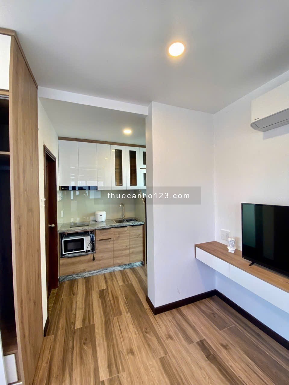 Cho thuê chuỗi căn hộ Studio cao cấp ngay bờ kè Hoàng Sa – Trường Sa