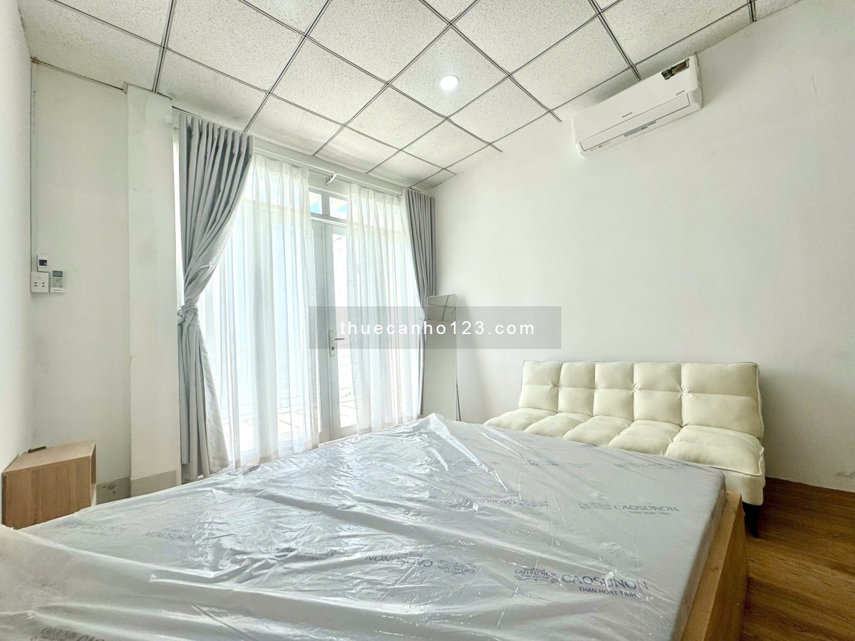 Studio ban công Q8 - gần Parcmall, cầu Nguyễn Văn Cừ, chợ Rạch Ông
