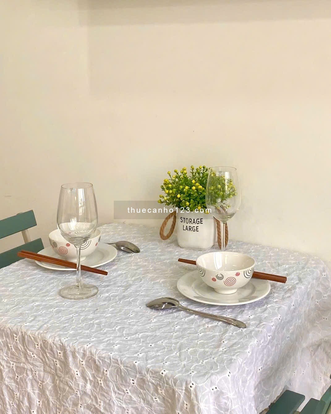 Căn hộ mới khai trương full nội thất – Ban công riêng – Thoáng mát ngay sân bay Tân Sơn Nhất