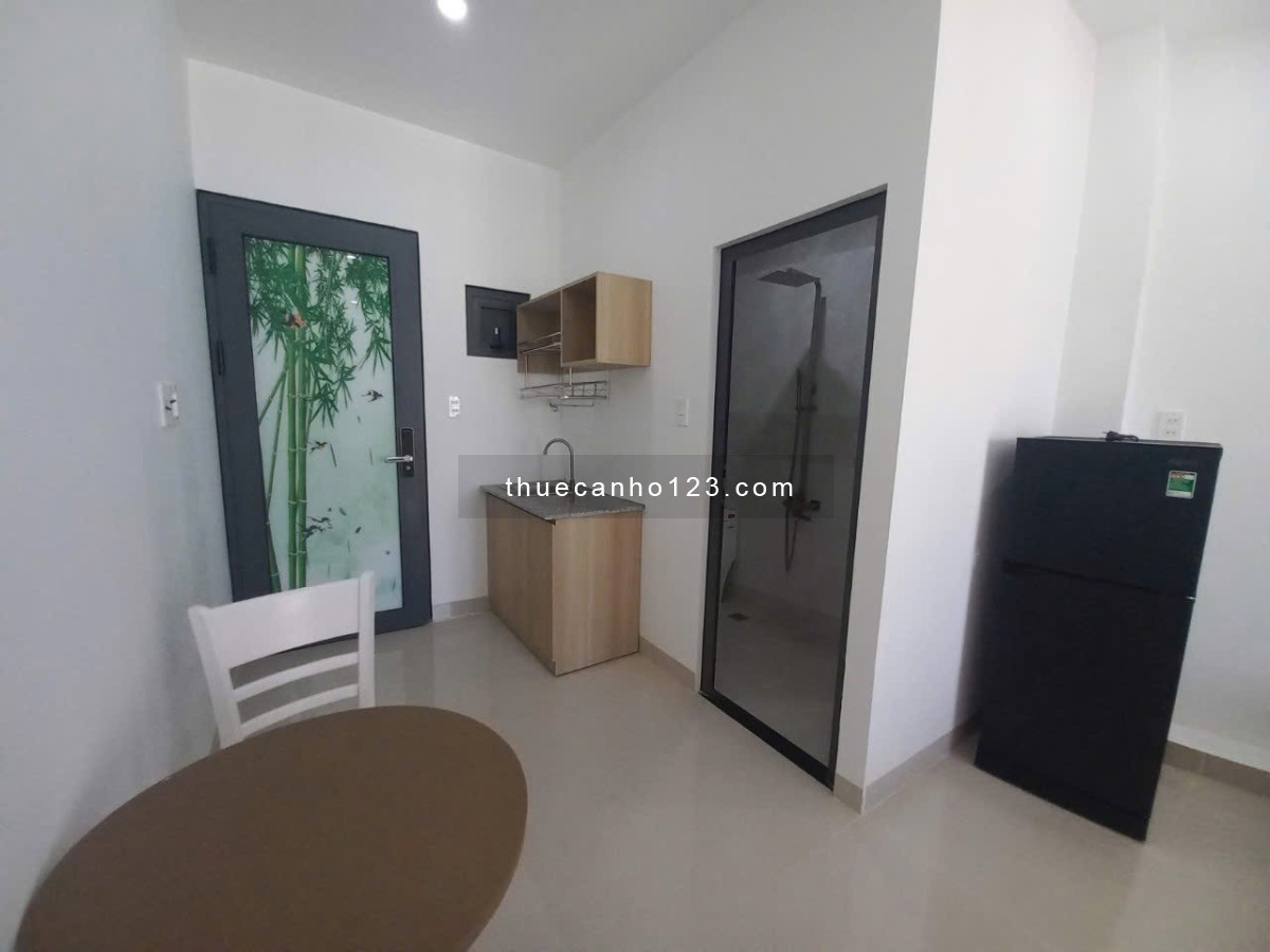 Cho thuê căn hộ Studio Ban công thoáng Q4 gần cầu Kênh Tẻ, cầu Ông Lãnh, cầu Calmette