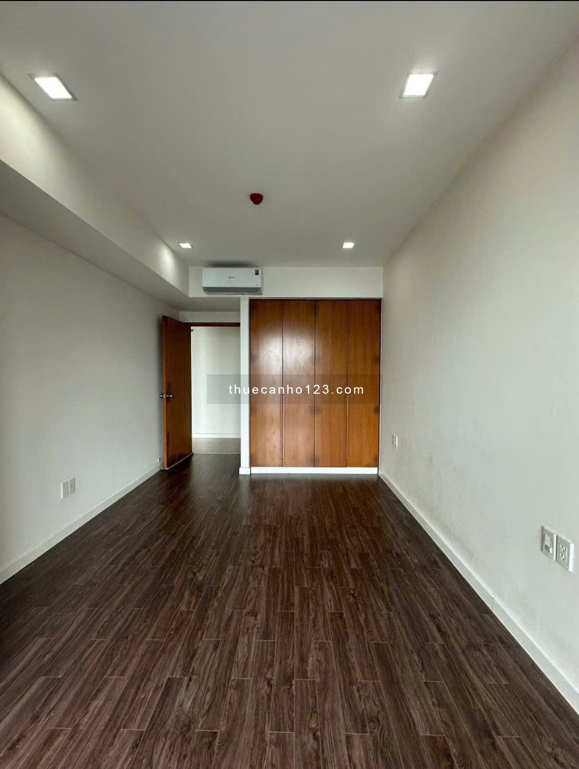 C/c Phú Thạnh, Nguyễn Sơn, TP: Căn Góc, Nhà mới 120m2, 3PN, 10tr5/th