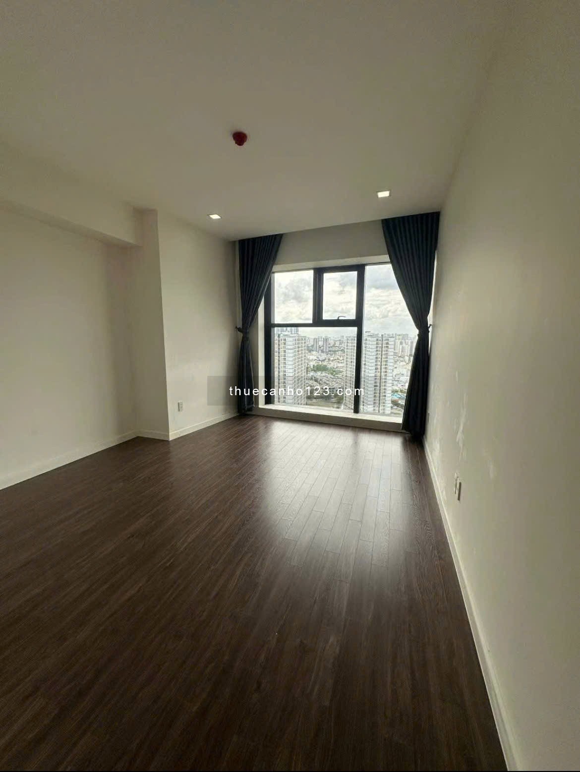 C/c Phú Thạnh, Nguyễn Sơn, TP: Căn Góc, Nhà mới 120m2, 3PN, 10tr5/th