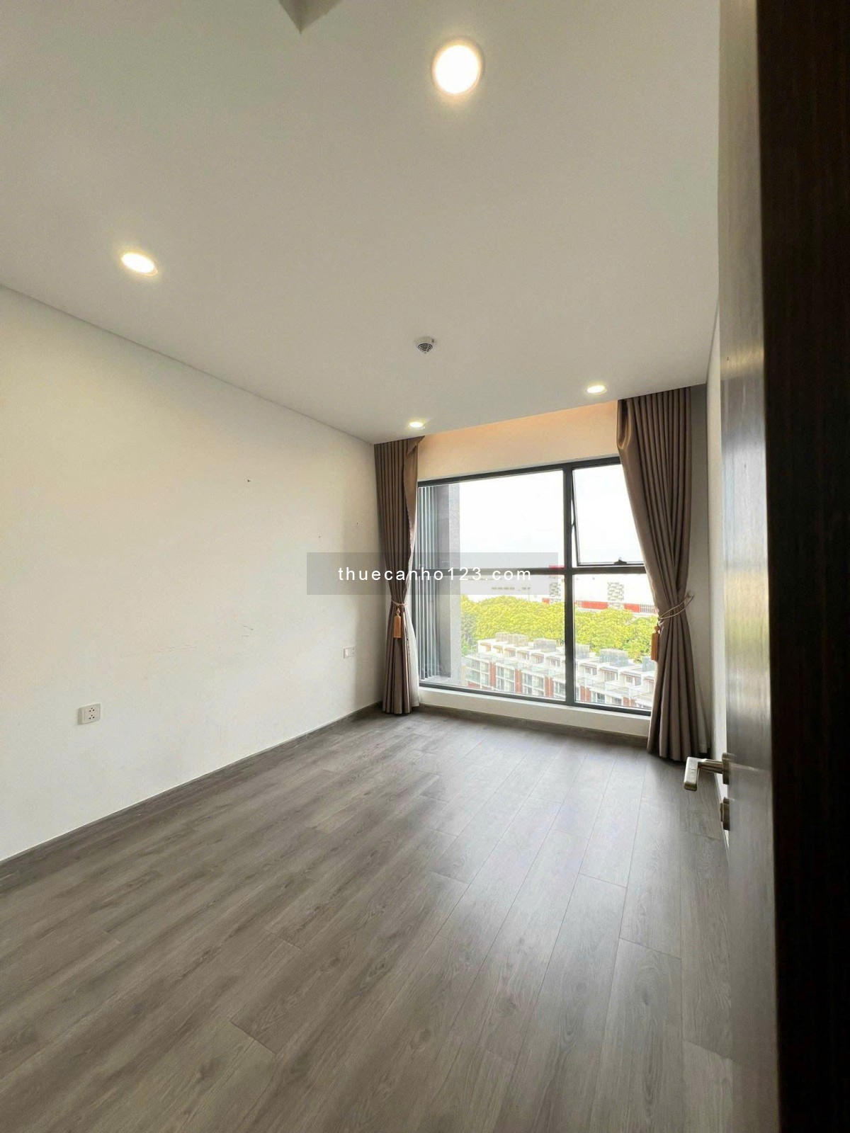 Chỉ 10tr5, Carillon 2, Trịnh Đình Thảo, TP, 115m2, Căn Góc, 2PN, Nhà mới.