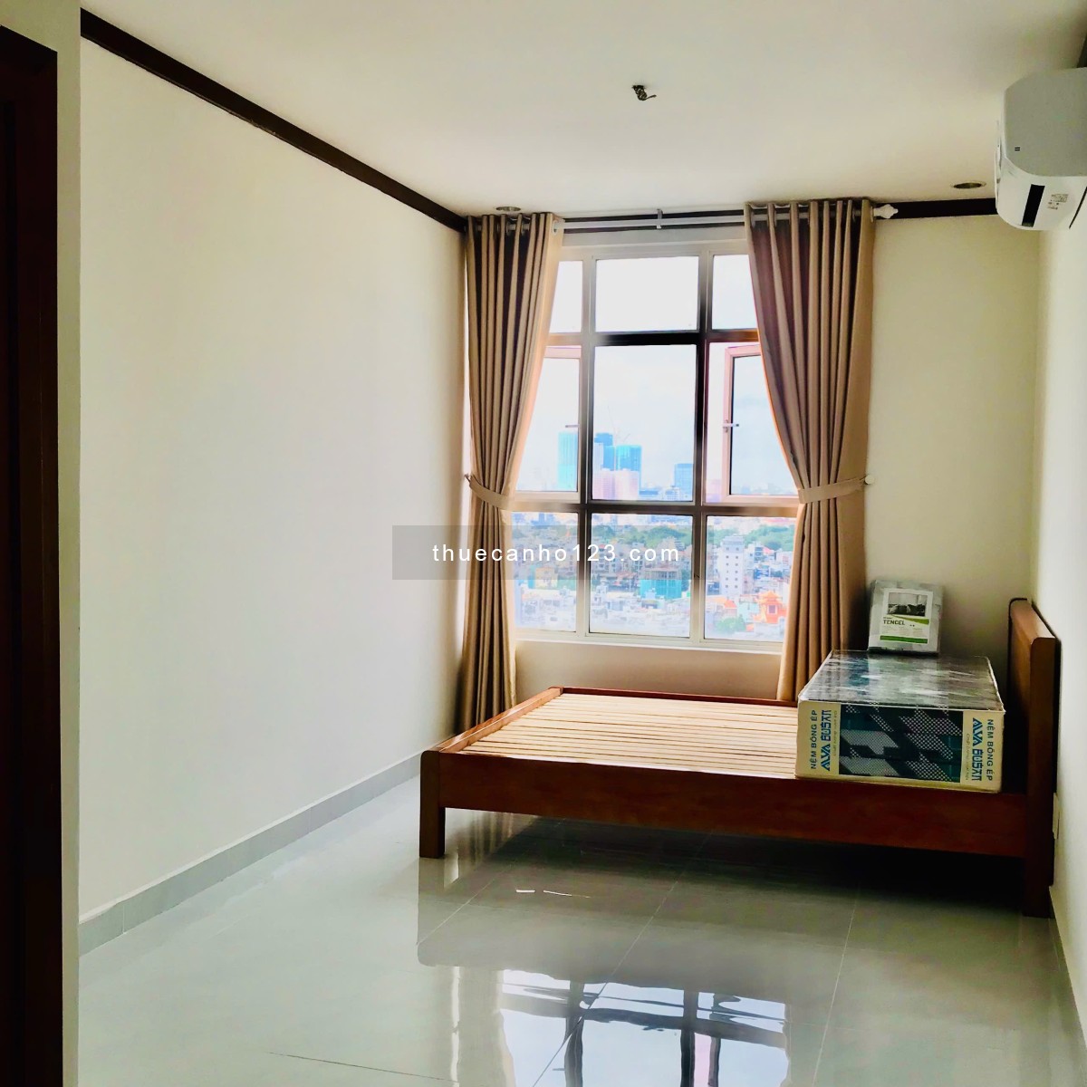 Cho thuê căn hộ 3PN lầu cao 128m2 Quận 7 Hoàng Anh Thanh Bình view q1