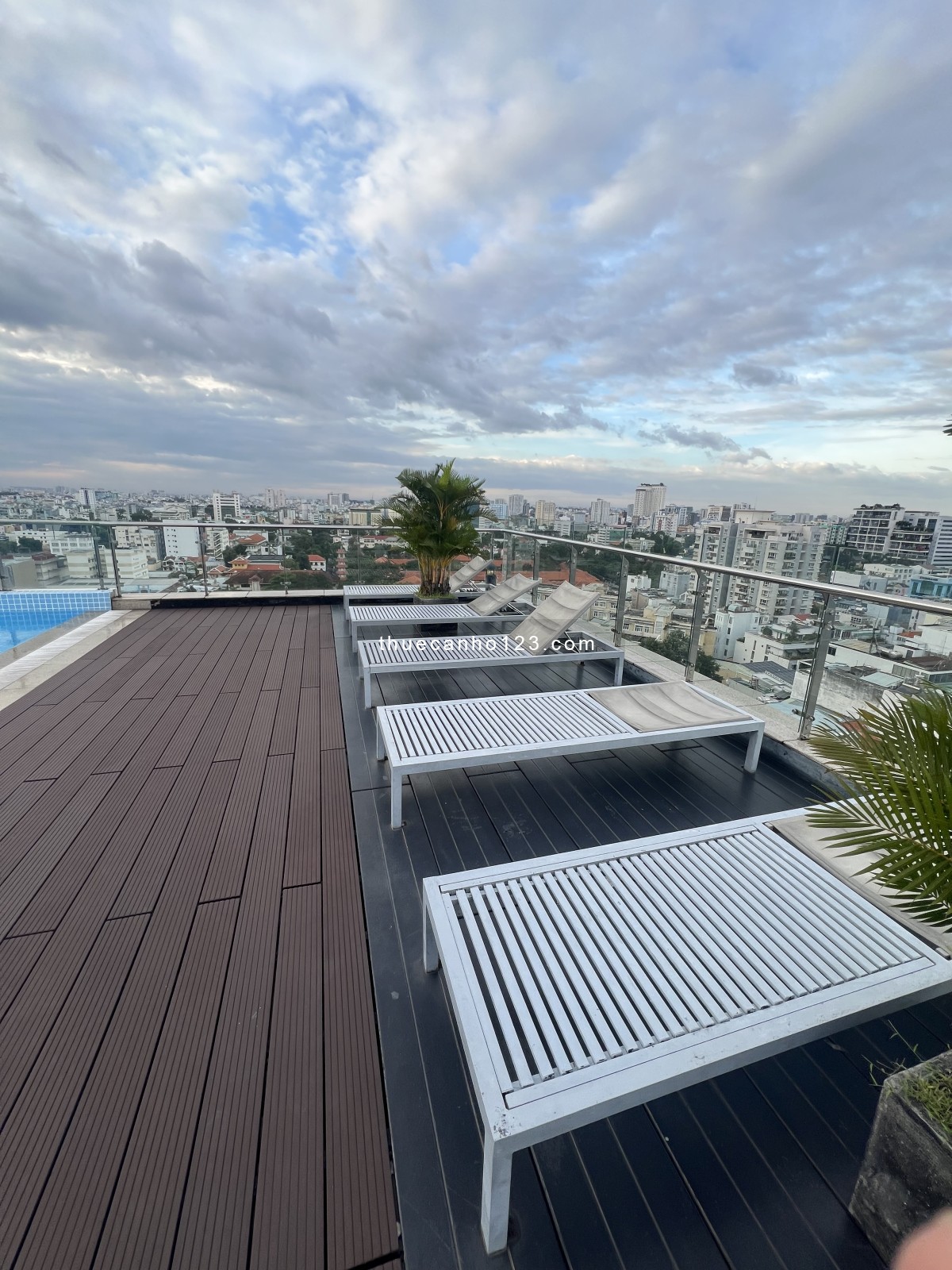 Cho thuê căn hộ cao cấp Saigon Pavillon Quận 3 95m2,3PN,2WC,giá 32tr/th,Nội thất đầy đủ, dọn ở liền.