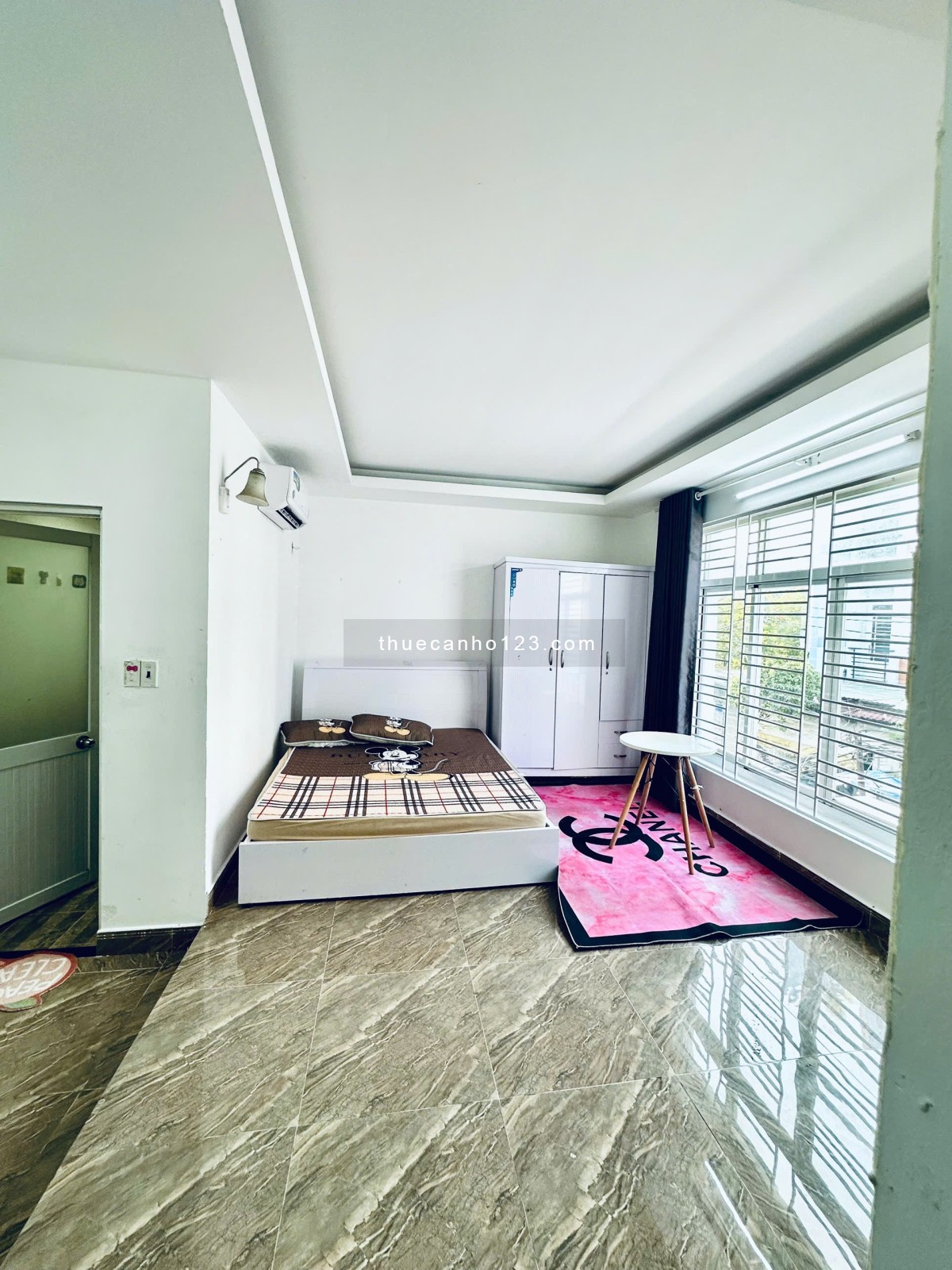 Tôn Thất Thuyết quận 4 - 7.x00.000Studio cửa sổ lớn full nội thất, gần ĐH Luât, ĐH NTT