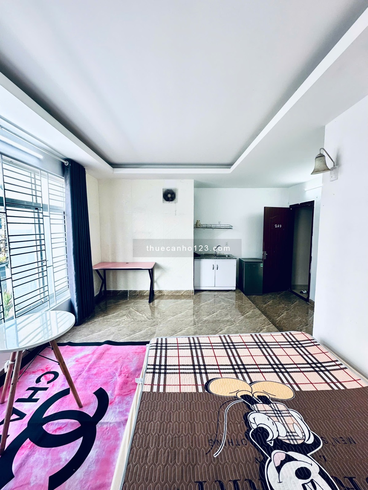 Tôn Thất Thuyết quận 4 - 7.x00.000Studio cửa sổ lớn full nội thất, gần ĐH Luât, ĐH NTT