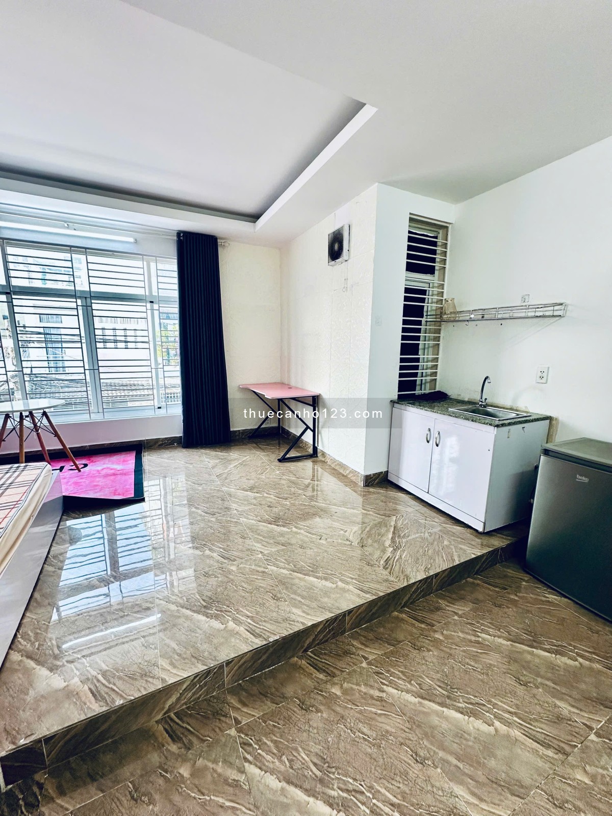 Tôn Thất Thuyết quận 4 - 7.x00.000Studio cửa sổ lớn full nội thất, gần ĐH Luât, ĐH NTT