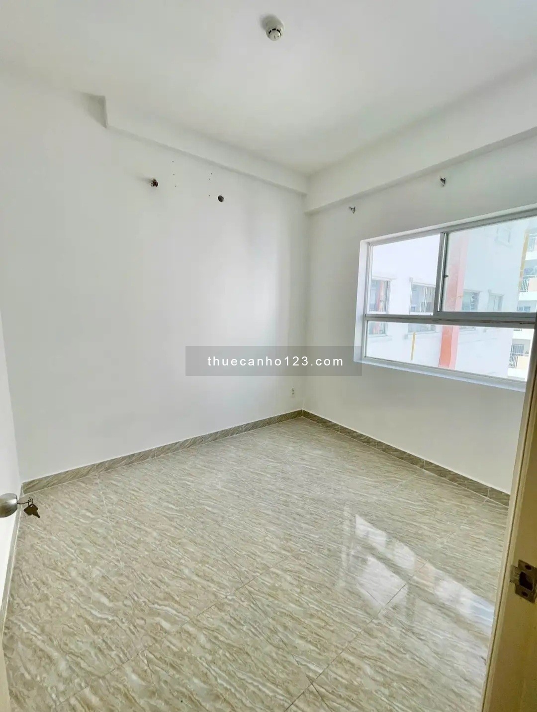 Cho thuê chung cư Hoàng Quân 2pn 2wc 55m2 5tr (thuê nhanh gọn fix mạnh)