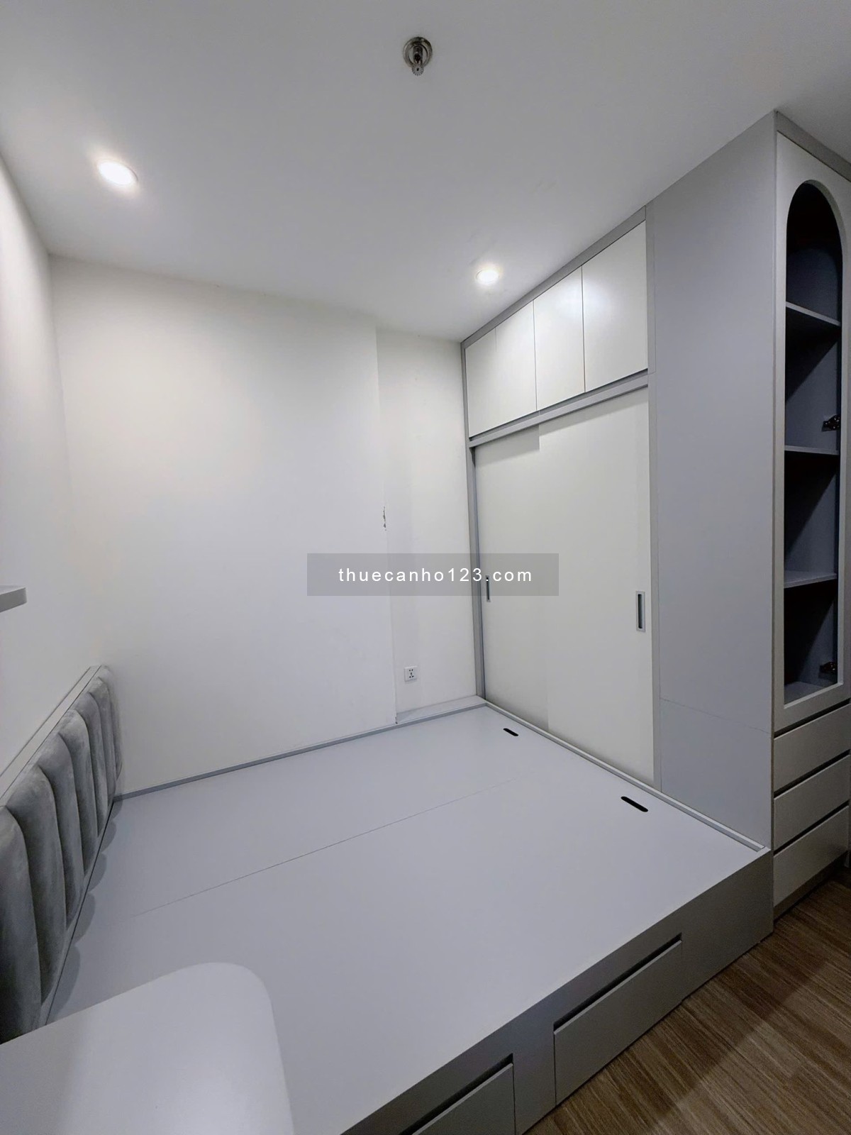 Cho thuê căn hộ 2 phòng ngủ - 2 vệ sinh - full nội thất tại TC1, Vinhomes Smart City