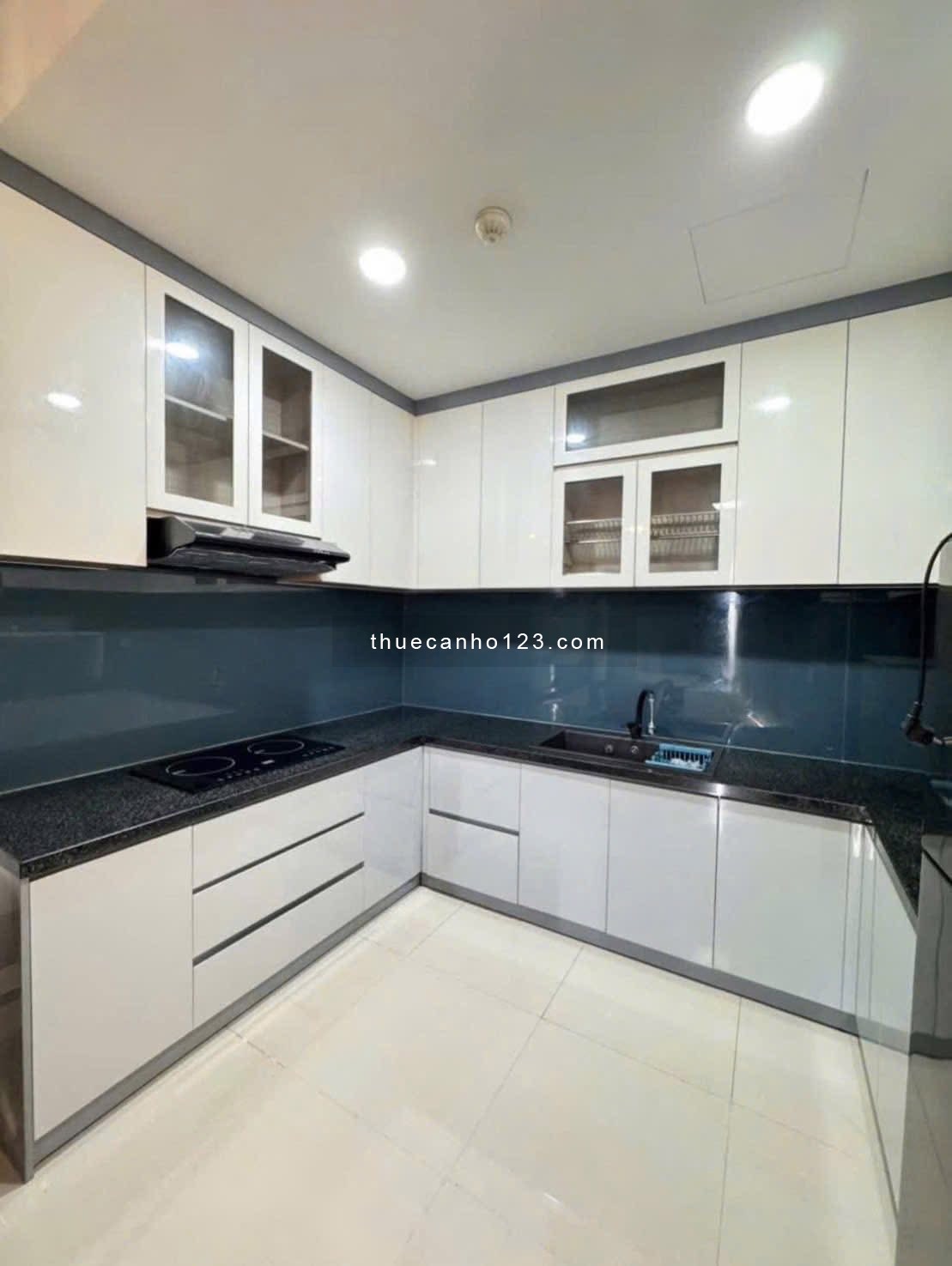 Cho thuê 2pn 75m2 - nhà đẹp mới - sẵn nội thất như hình 100% - vô ở liền