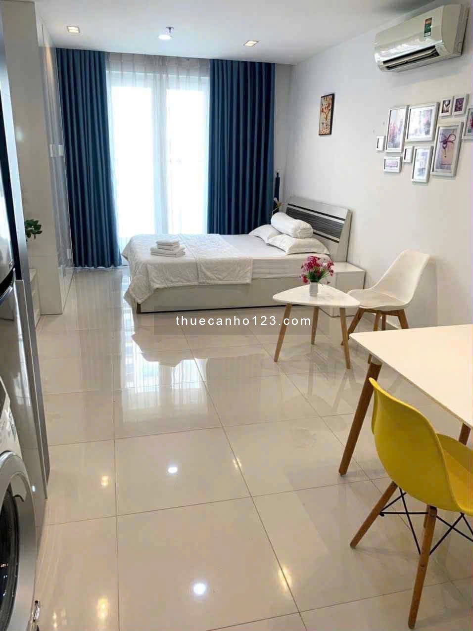 Cho thuê căn hộ 1PN full nội thất tại Sky Center - Ban công rộng thoáng