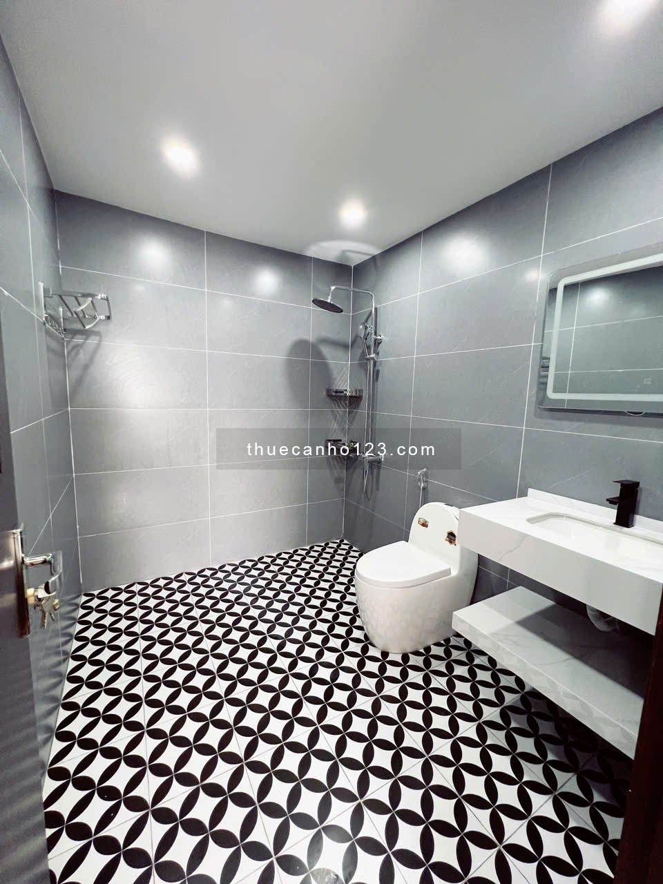 Cho thuê căn hộ The Ninety Complex 2 phòng ngủ - 2 wc - Full đồ mới 100%