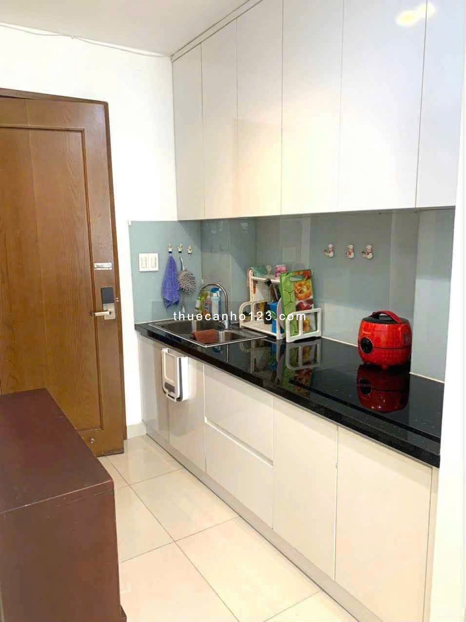 Cho thuê căn hộ 1PN full nội thất tại Sky Center - Ban công rộng thoáng