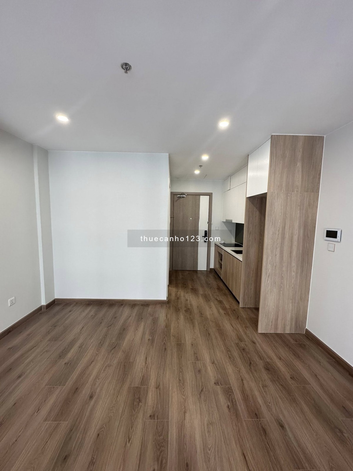 Cho thuê căn studio view hồ 28m2 - toà I2, Imperia Smart City