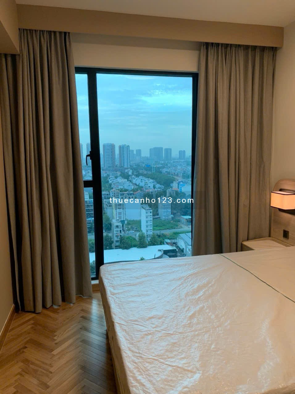 Rổ hàng các căn 2PN duplex Feliz En Vista nhà đẹp giá tốt. Hỗ trợ tư vấn xem nhà 24/7