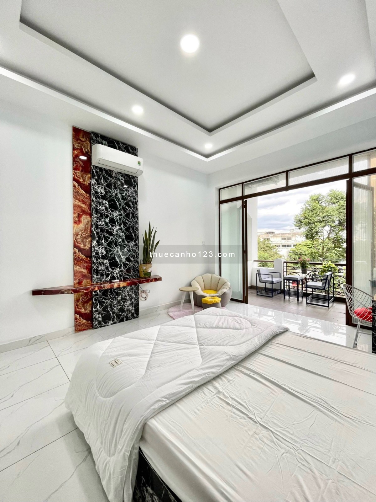 Căn hộ studio 40m2 ban công full nội thất gần sân bay tân nhất lăng cha cả ga t3