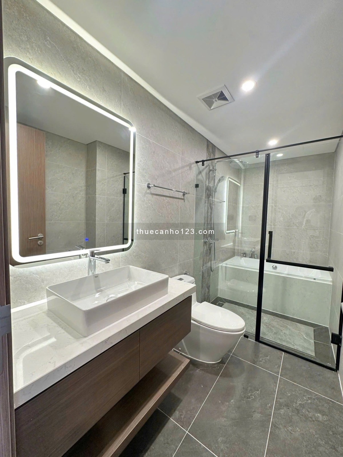 Cho thuê căn hộ 3PN Hoàng Thành Pearl – 110m² – nội thất cơ bản