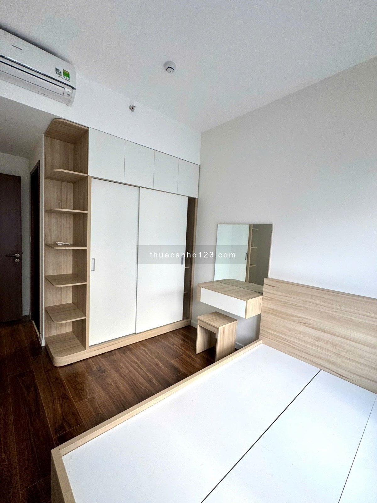 Cho thuê căn hộ 2PN – nội thất cơ bản tại The Privia Khang Điền