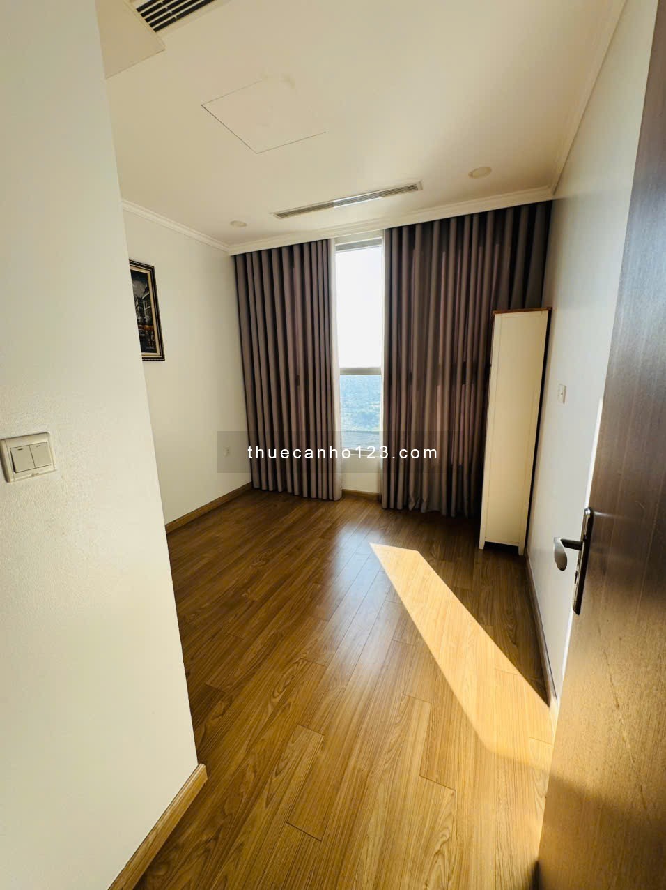 Cho thuê căn hộ 3PN full nội thất tại Vinhomes Gardenia – tòa A1, tầng cao