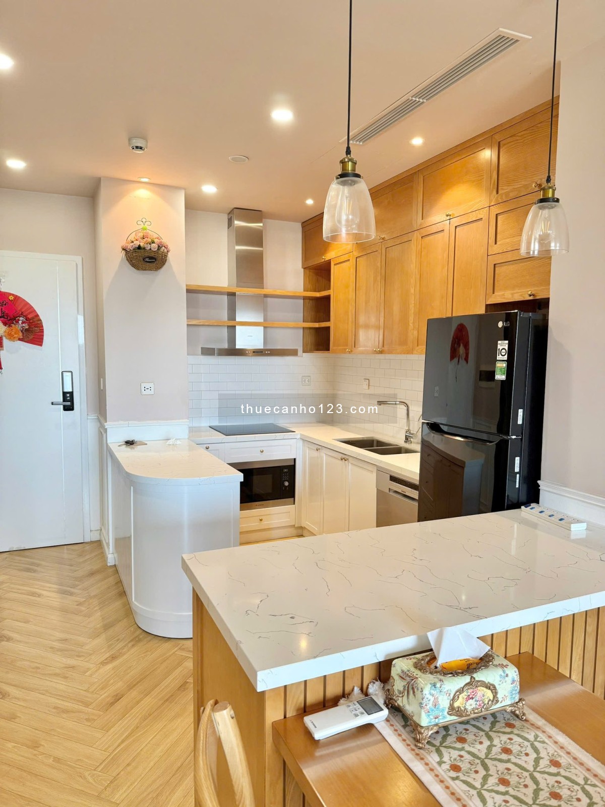 Cho thuê căn hộ 2PN Sunshine Riverside – Tây Hồ – full nội thất