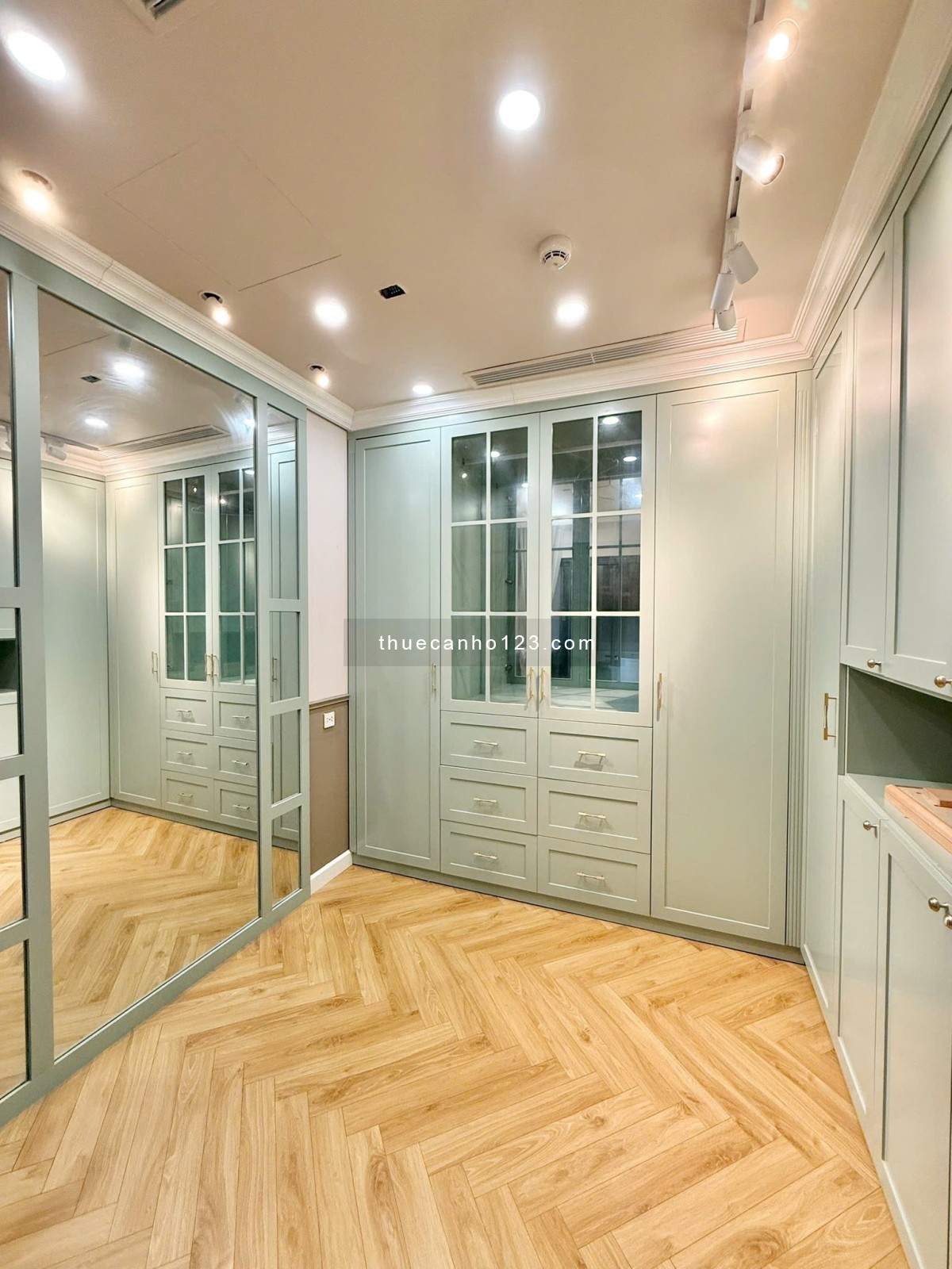 Cho thuê căn hộ 2PN Sunshine Riverside – Tây Hồ – full nội thất