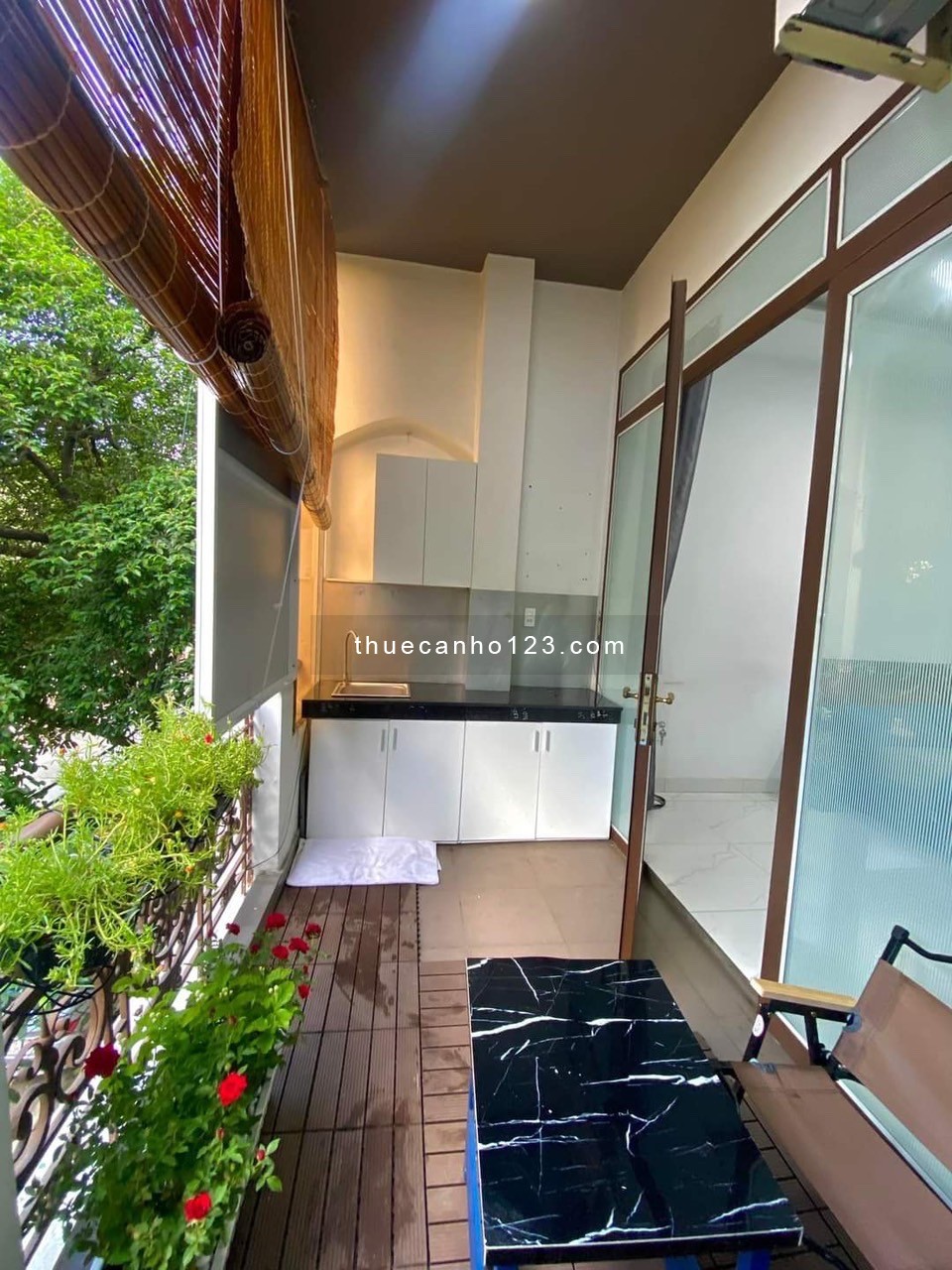 Căn hộ studio 40m2 ban công full nội thất gần sân bay tân nhất lăng cha cả ga t3