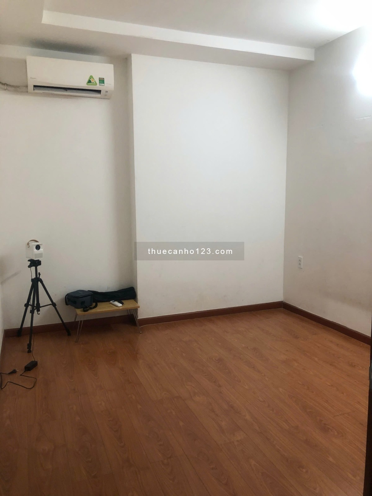 Cho thuê Căn hộ 50m2, 1 PN, Moscow Tower Tân Thới Nhất, Quận 12, Tp.HCM.