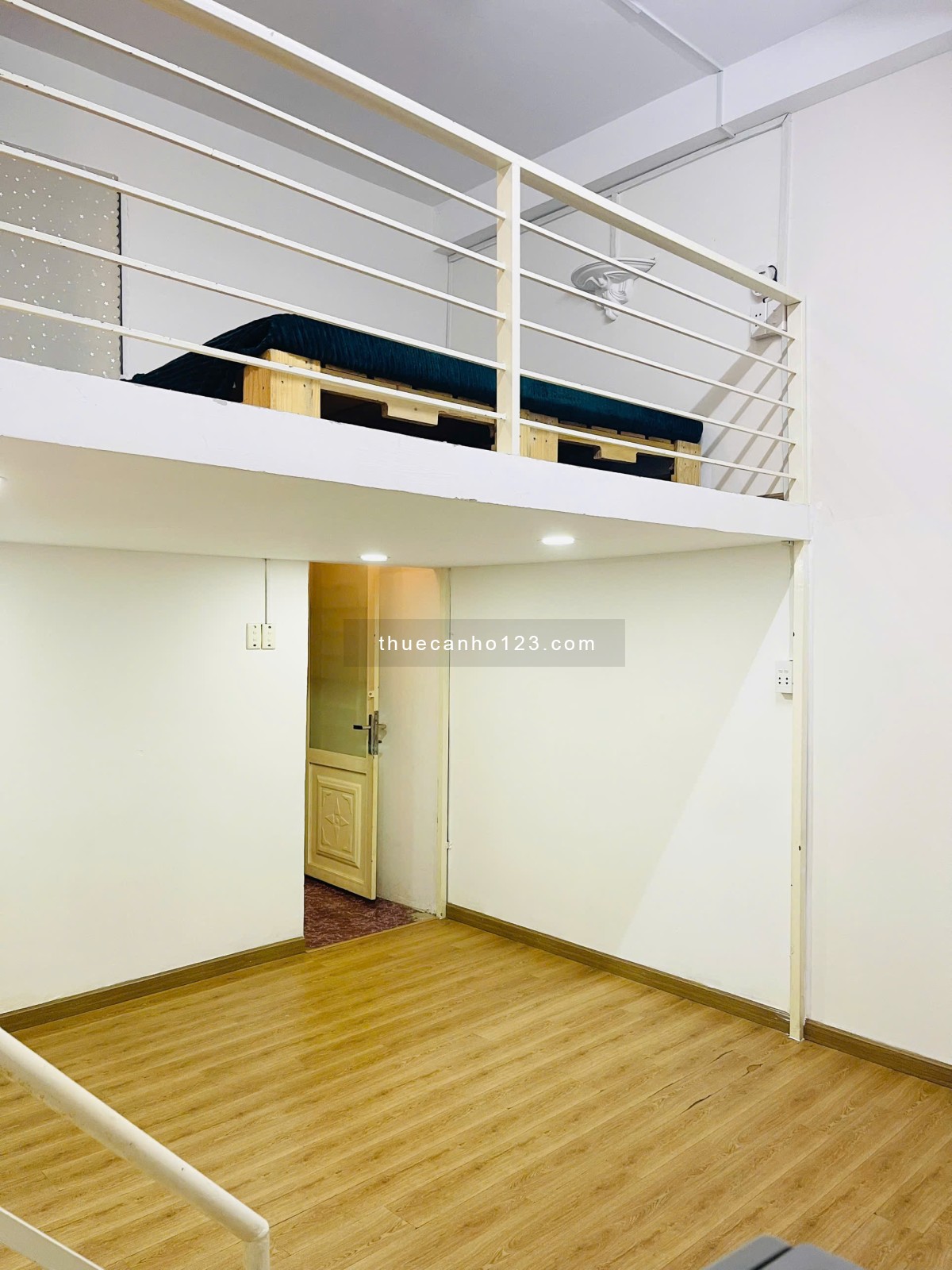 CHDV 30m2 gác cao cửa sổ lớn đường Giải Phóng Tân Bình chỉ 5,5 triệu