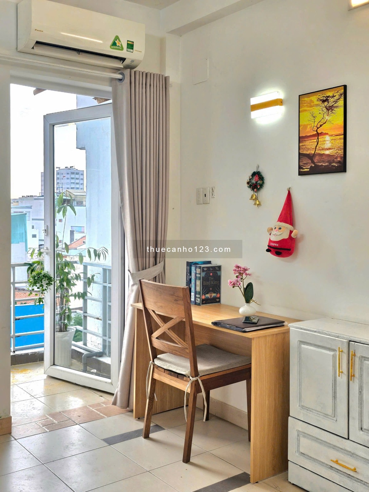 Thuê Ngay Căn Hộ Ban công, Máy Giặt Riêng rộng 38m2 ngay Nơ Trang Long gần Bà Chiểu giáp Q1