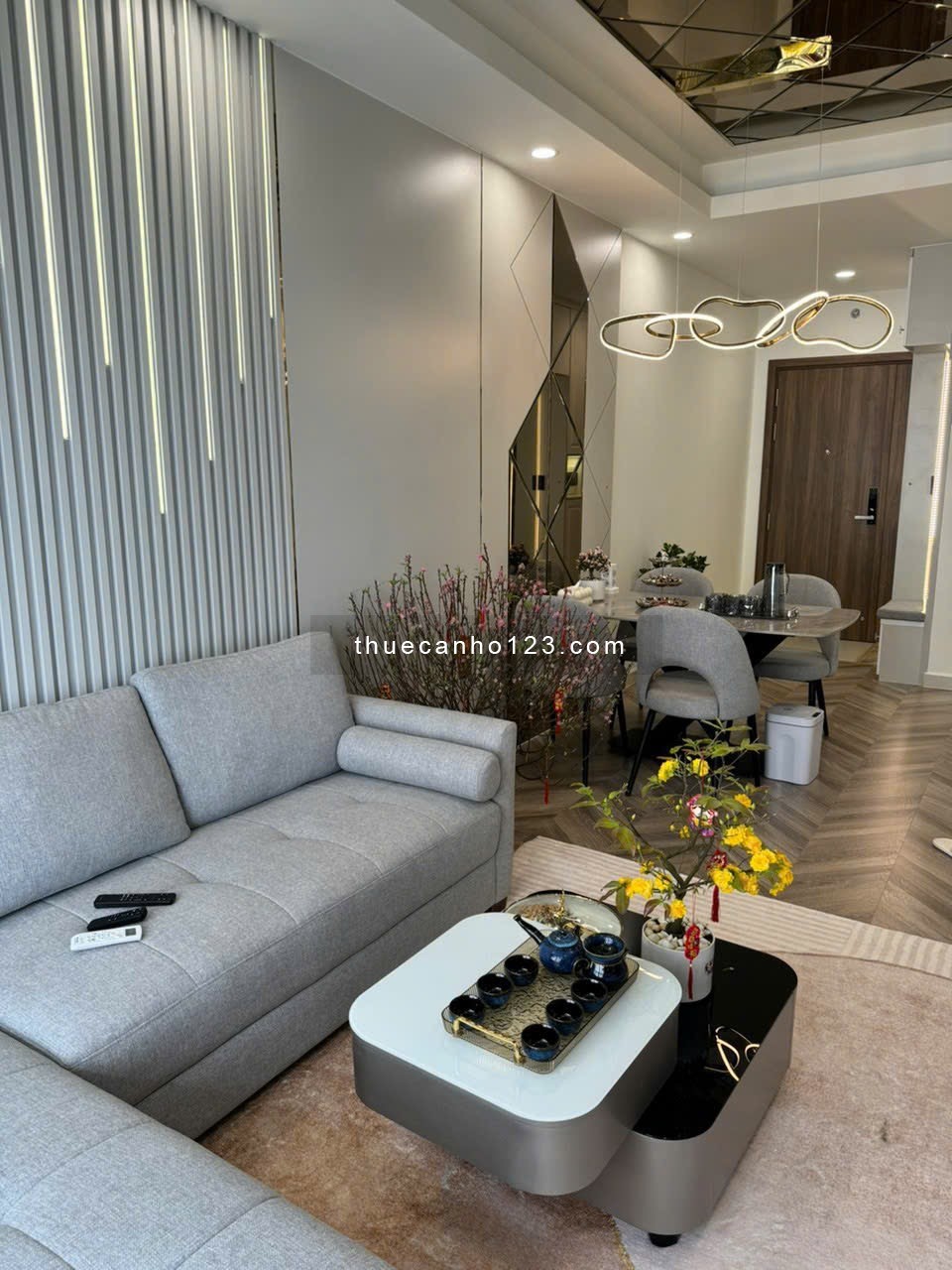 Cho thuê căn hộ quận 7 căn góc 2pn 2wc full nội thất cao cấp y hình chỉ 15 triệu