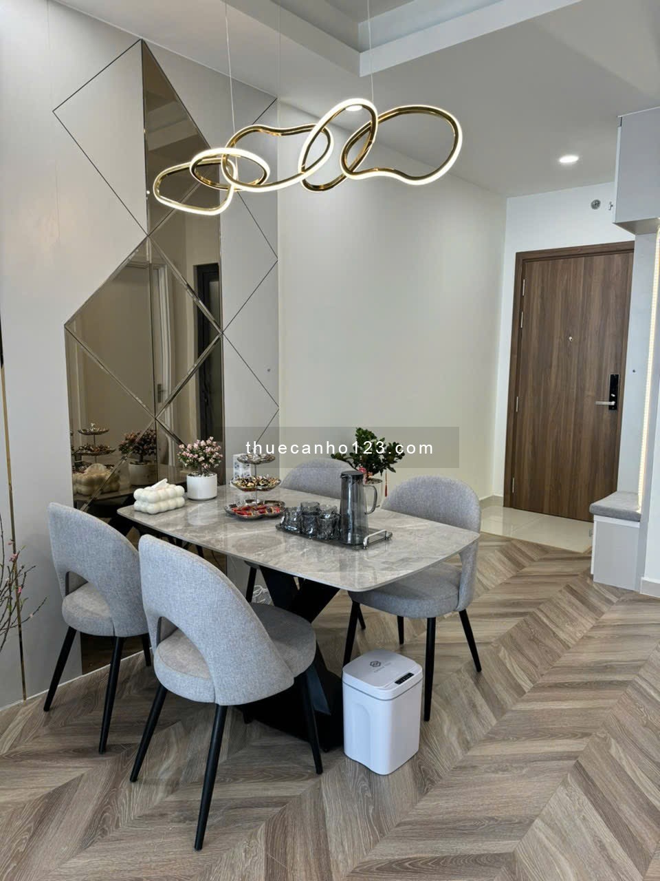 Cho thuê căn hộ quận 7 căn góc 2pn 2wc full nội thất cao cấp y hình chỉ 15 triệu