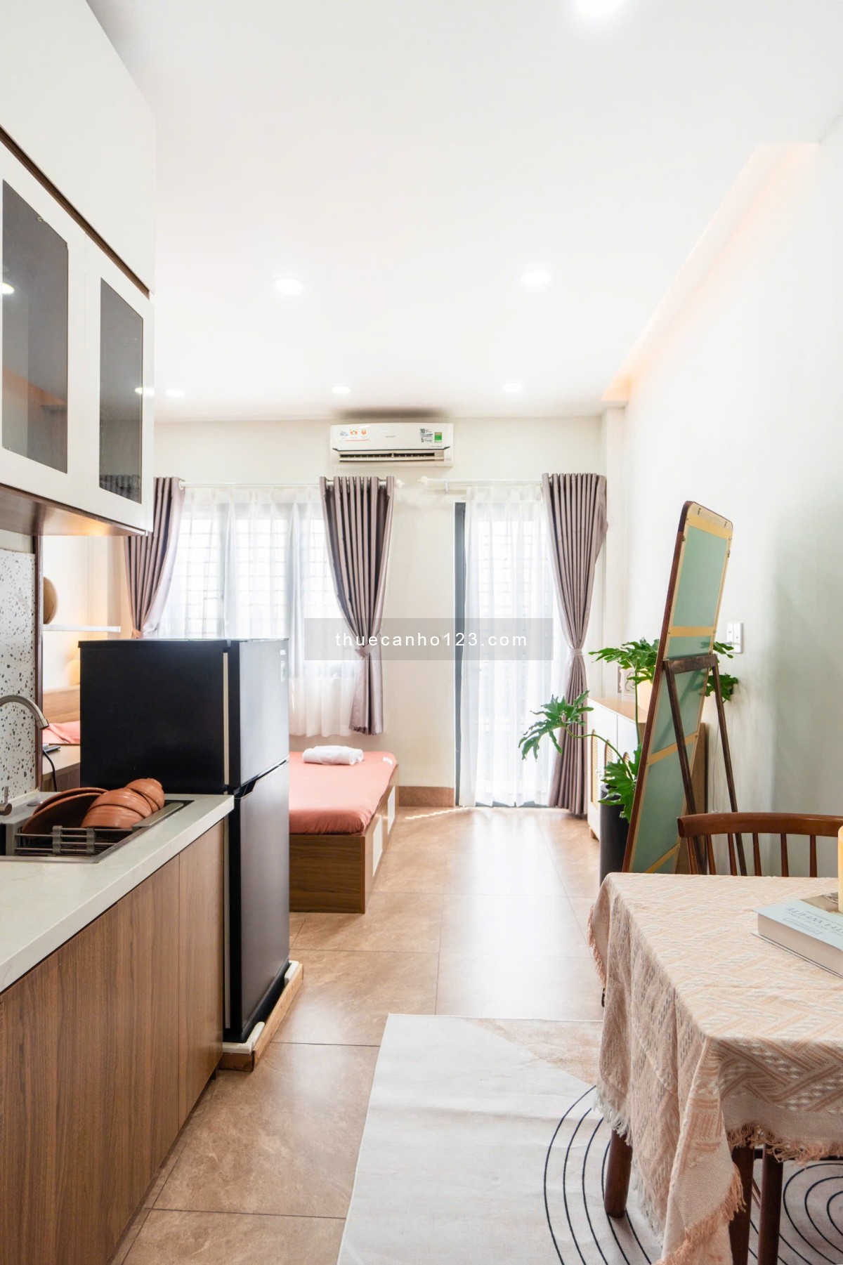 Căn hộ studio full nội thất rộng 40m2 gần sân bay tân sơn nhất ga t3 lăng cha cả