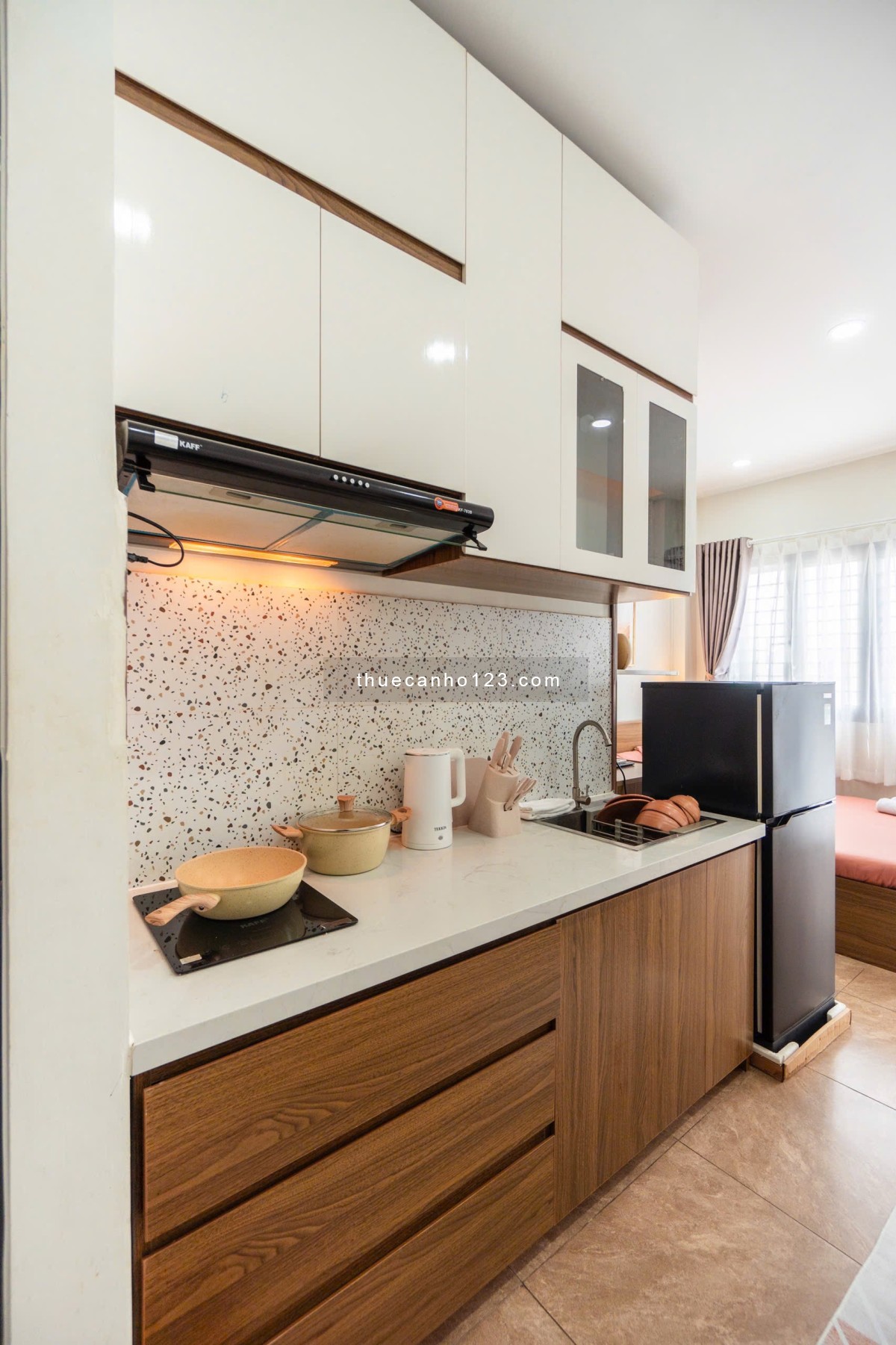 Căn hộ studio full nội thất rộng 40m2 gần sân bay tân sơn nhất ga t3 lăng cha cả