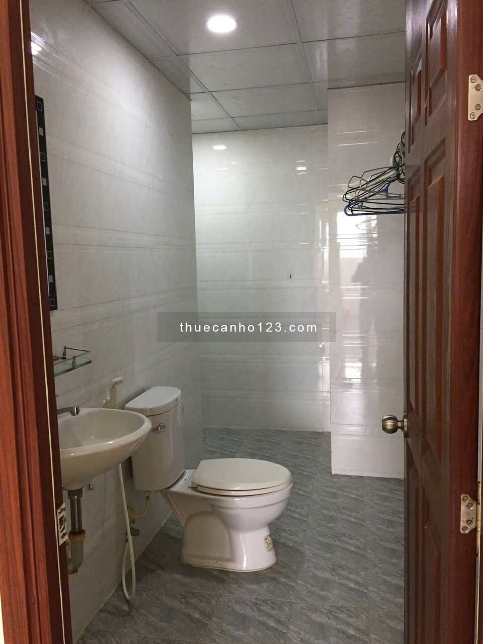 Cho thuê căn hộ Topaz Home, DT 70m2, 3PN, giá 7,5tr/tháng.