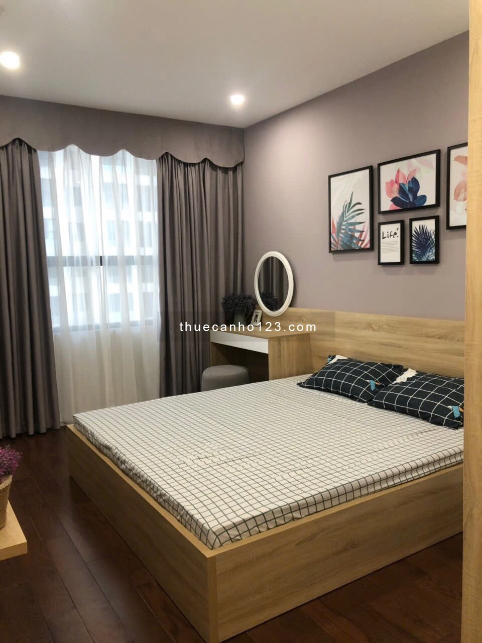 Cho thuê căn hộ Vinhomes D'capitale Trần Duy Hưng 70m 2 ngủ full đồ 18 triệu/tháng 0987522225