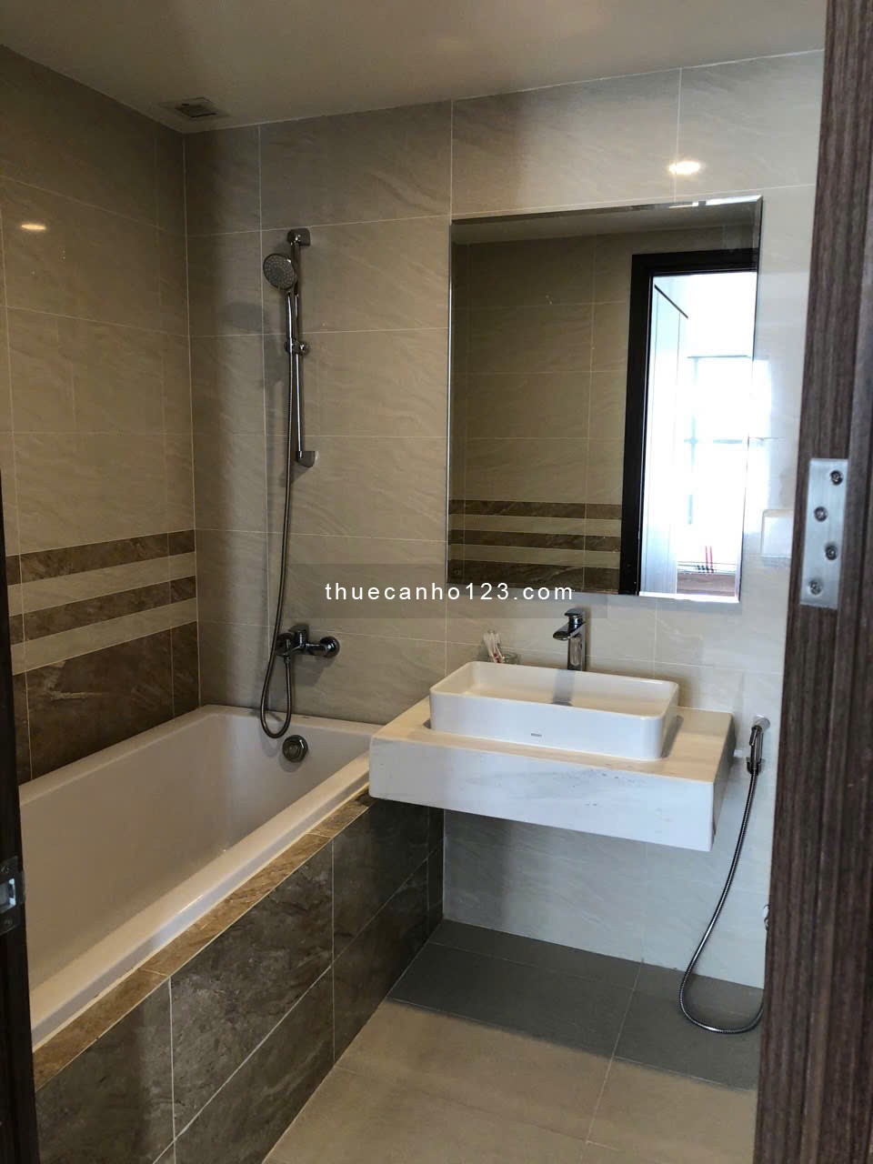 Cho Thuê Căn Hộ Sài Gòn Royal Quận 4