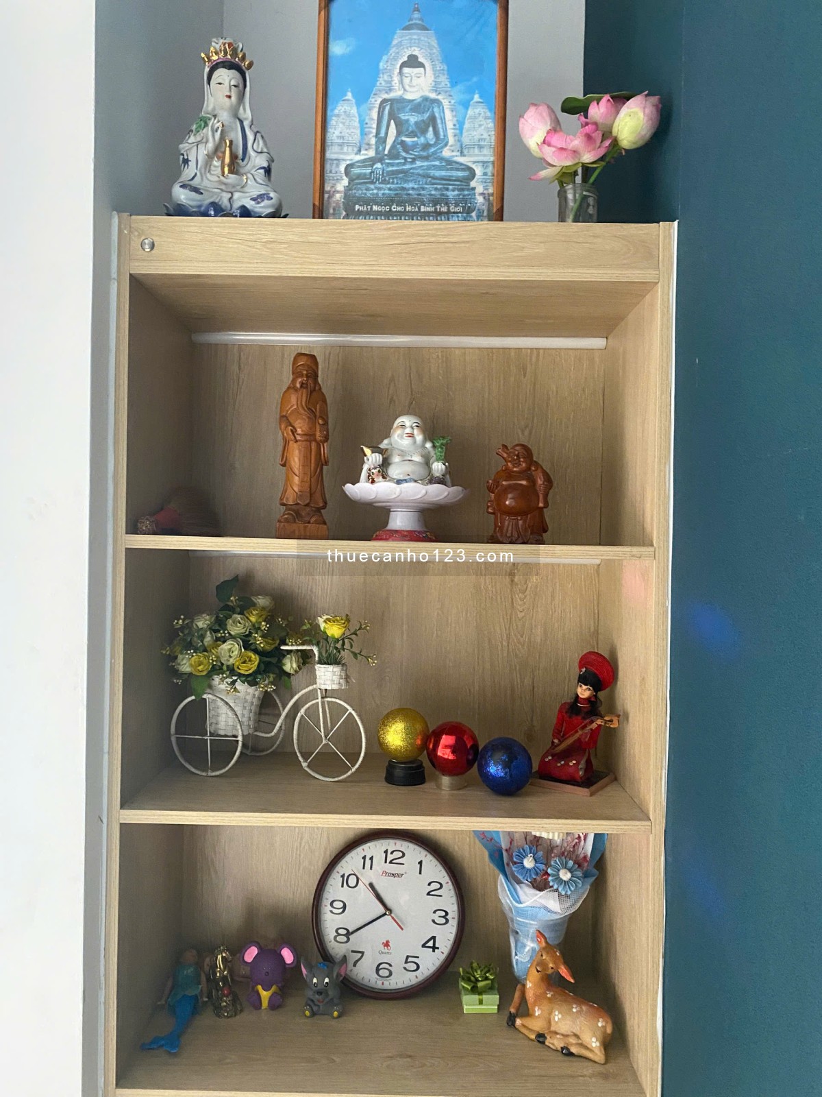 Cho thuê căn duplex đường CMT8 trung tâm Quận 3, ban công nhìn ra tòa nhà Viettel