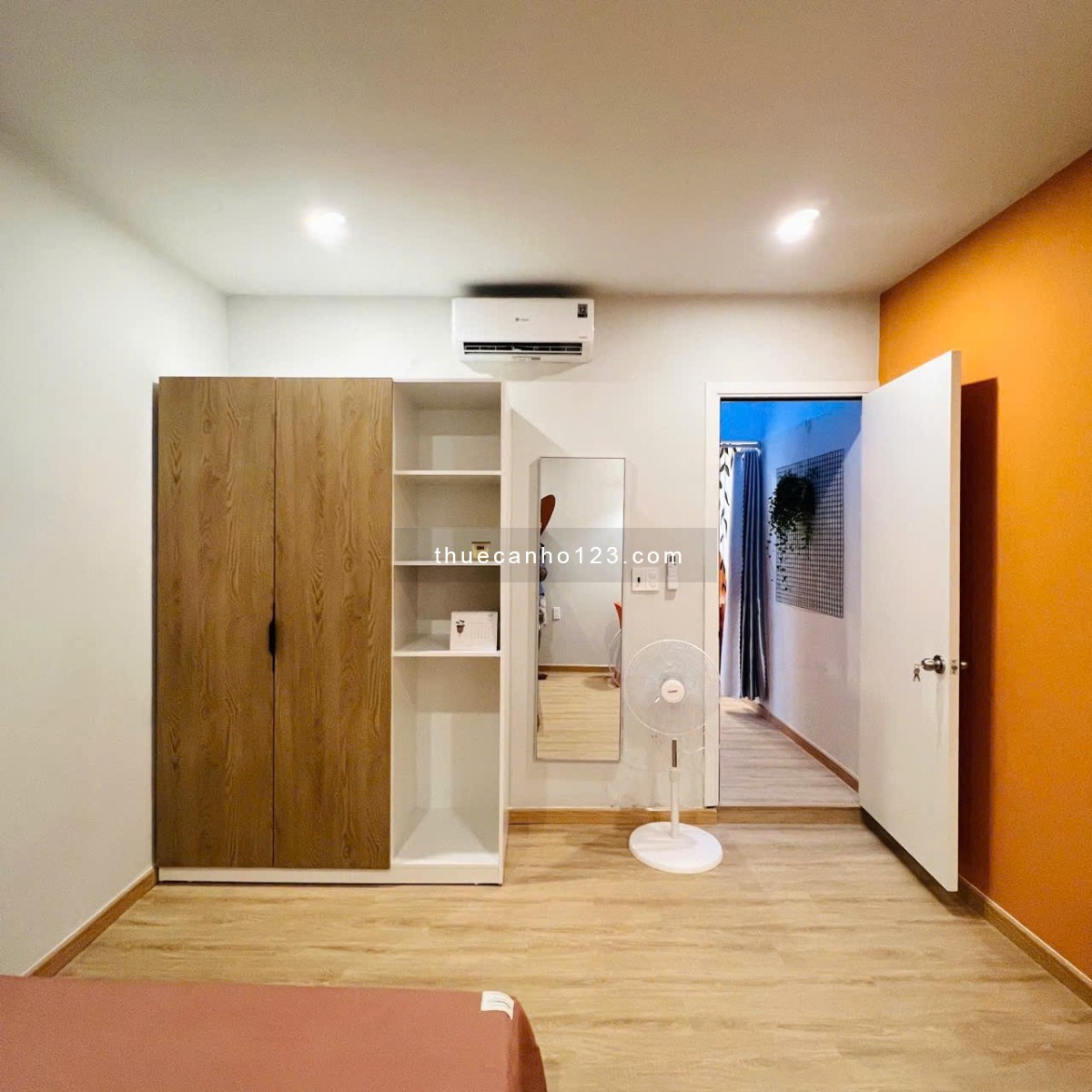 Cho thuê chdv 40m2 full nội thất 1 phòng ngủ ở đường Nguyễn Trọng Tuyển Q. Phú Nhuận