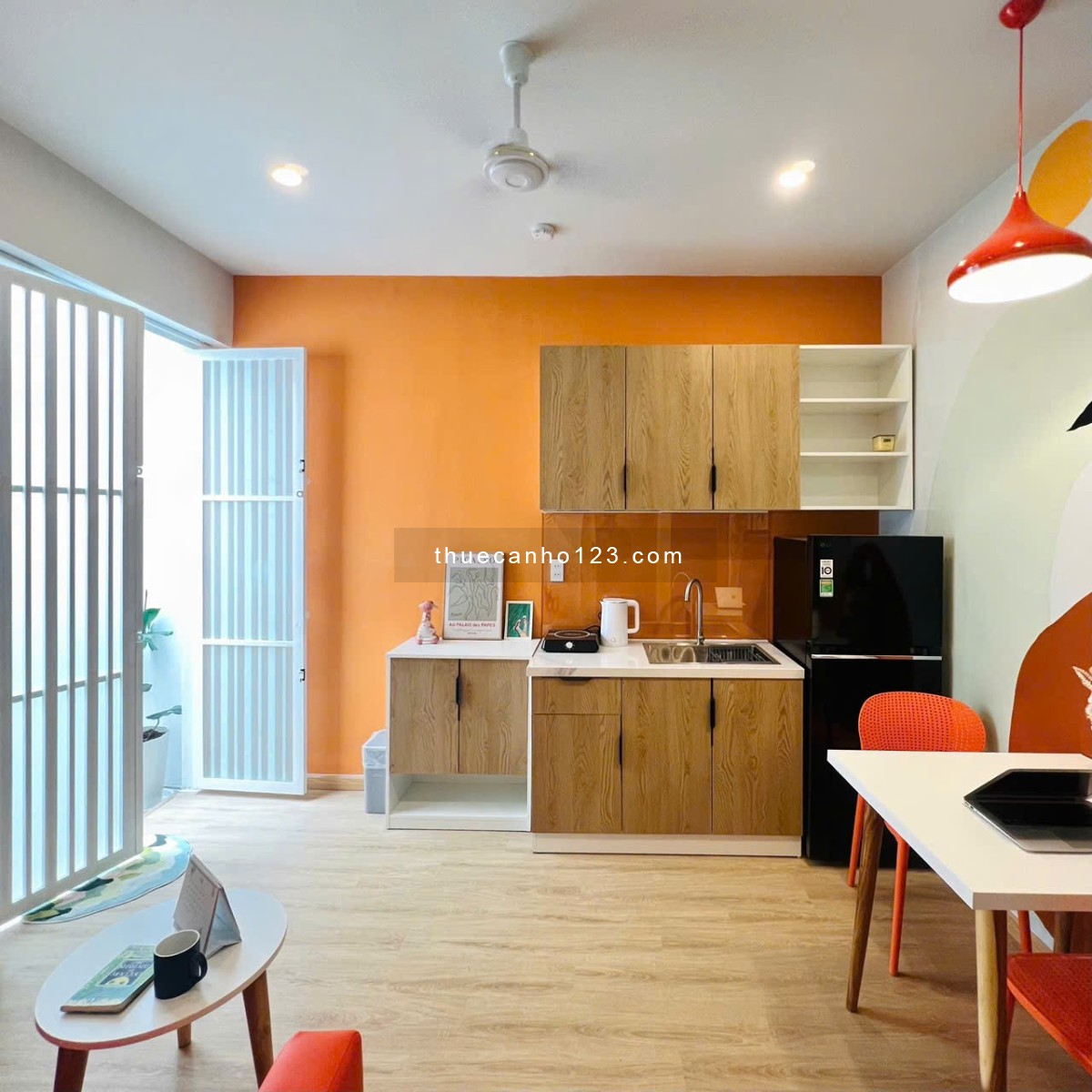 Cho thuê chdv 40m2 full nội thất 1 phòng ngủ ở đường Nguyễn Trọng Tuyển Q. Phú Nhuận