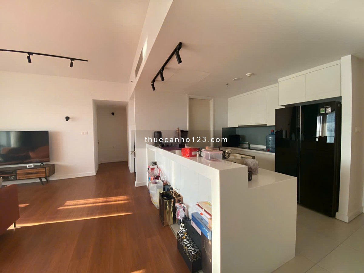 Bắt trọn khoảnh khắc tại 4PN full kính, với tầm view cực xịn, chỉ 2800USD, NT đầy đủ. tại Gateway TĐ