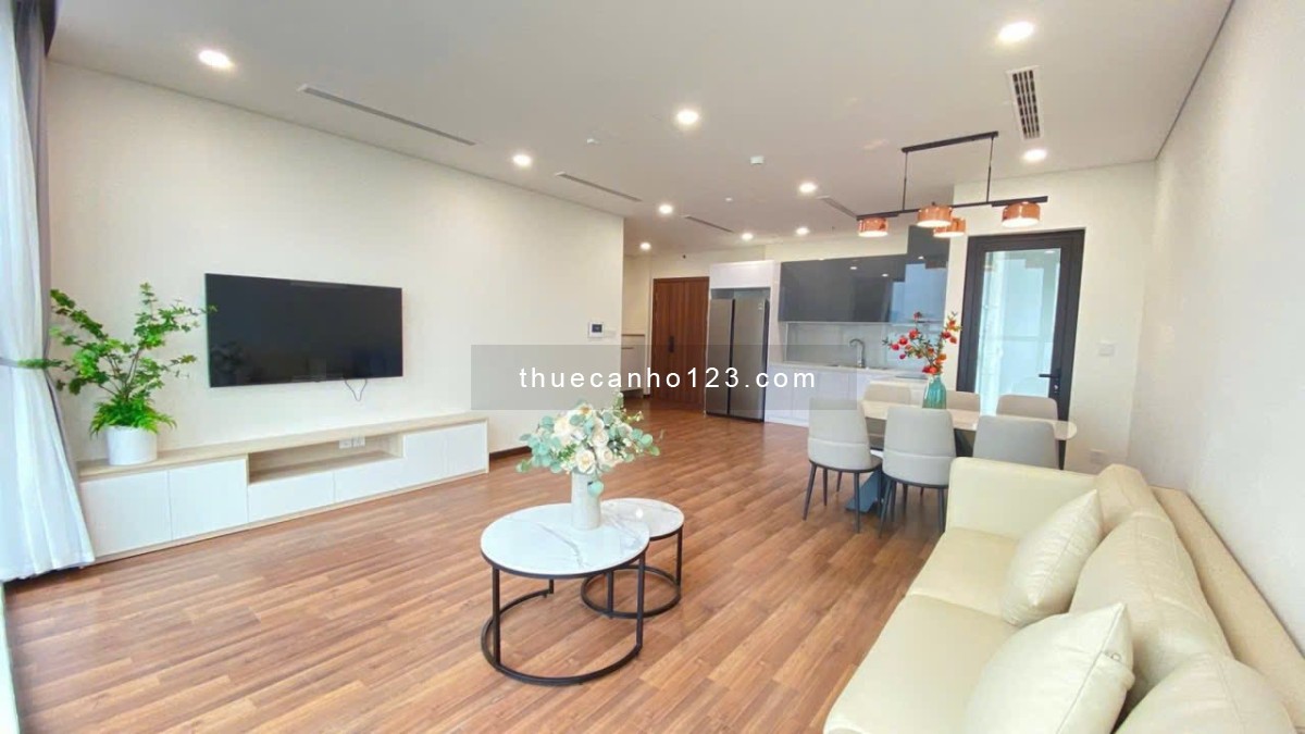 Mipec Xuân Thuỷ góc cho thuê căn hộ cao cấp 3 ngủ