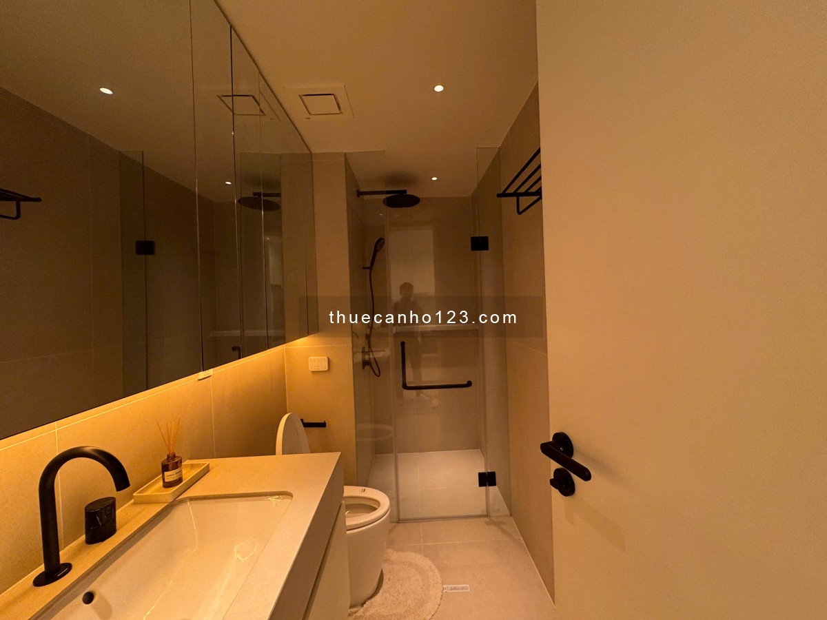 Nhà mình đây rồi, 3PN nội thất hiện đại, cao cấp, rộng 125m2, giá 90 triệu. tại Zeit River Thủ Thiêm