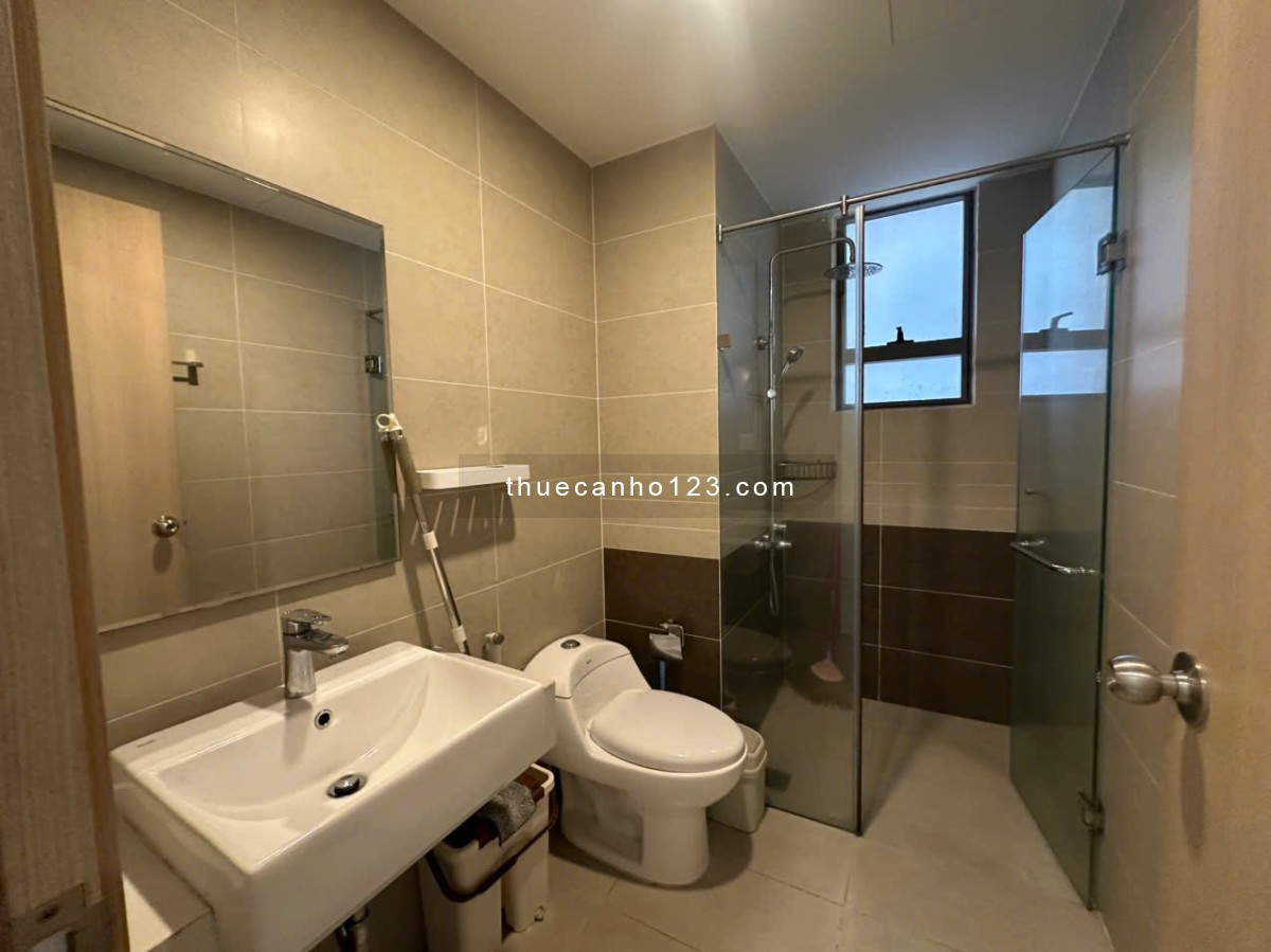 Lên nhà là mê ngay, 3PN 96m2 view Sông.Nội thất chỉn chu, ban công dài, giá 24 triệu. The Sun Avenue