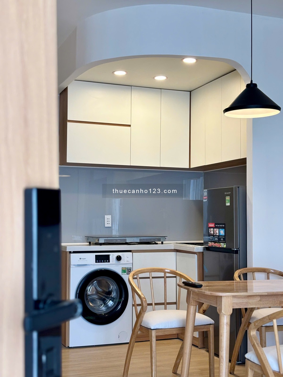 Hệ Thống Căn Hộ 1PN Ban Công/Cửa Sổ Trời Gần Etown Cộng Hoà – Nhà Ga T3