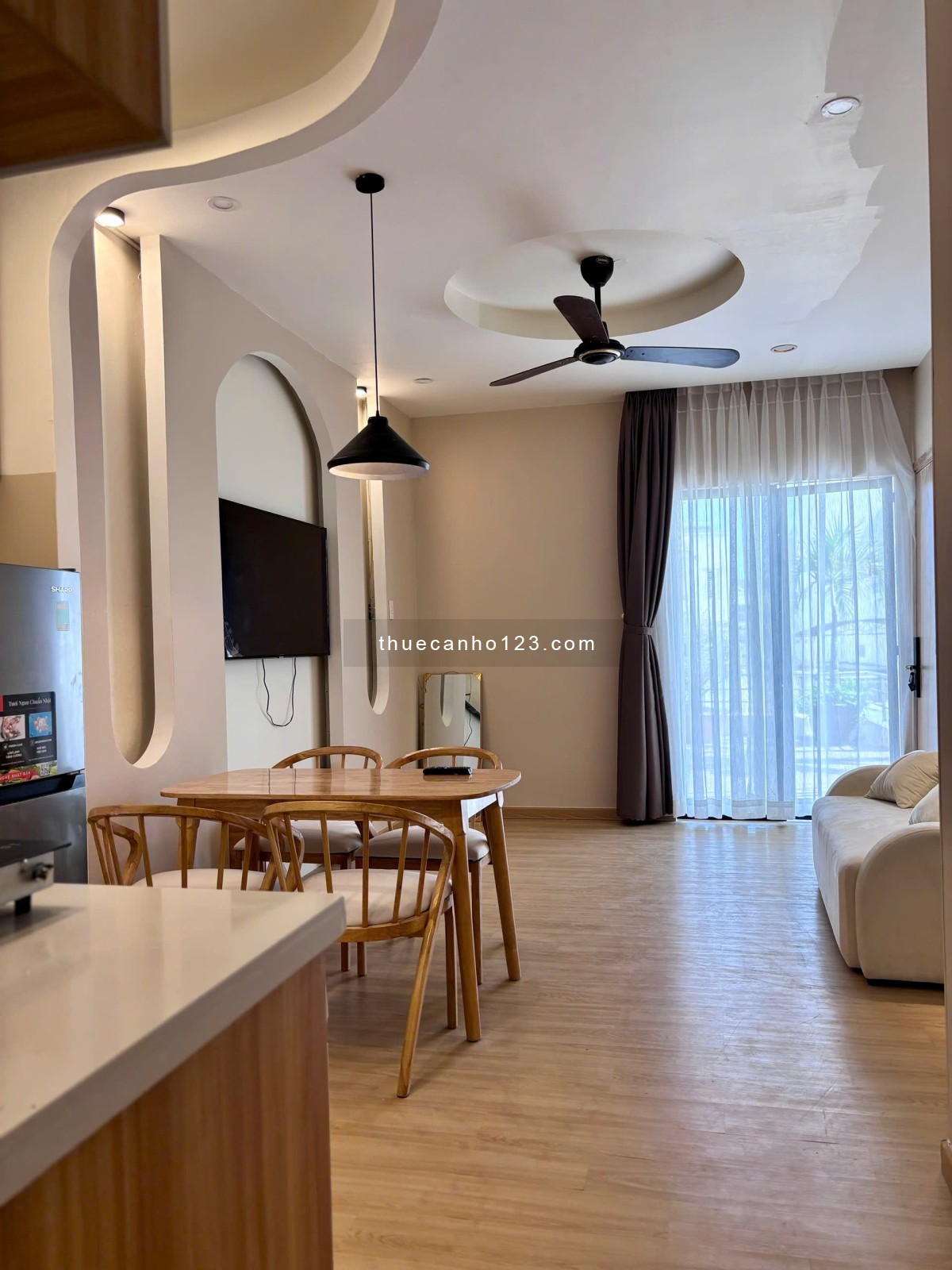 Hệ Thống Căn Hộ 1PN Ban Công/Cửa Sổ Trời Gần Etown Cộng Hoà – Nhà Ga T3