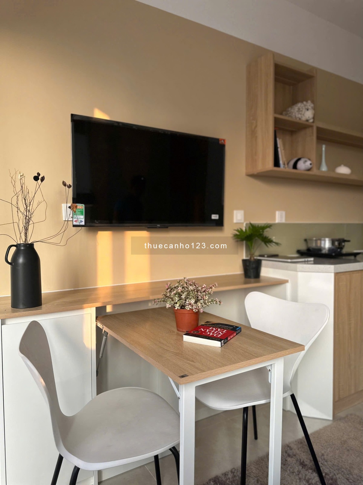 Cho Thuê Căn Hộ Studio Ban Công Full Nội Thất Có Thang Máy Khu Đảo Kim Cương