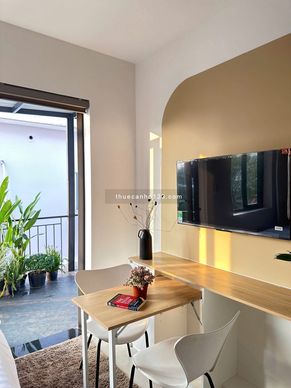 Cho Thuê Căn Hộ Studio Ban Công Full Nội Thất Có Thang Máy Khu Đảo Kim Cương