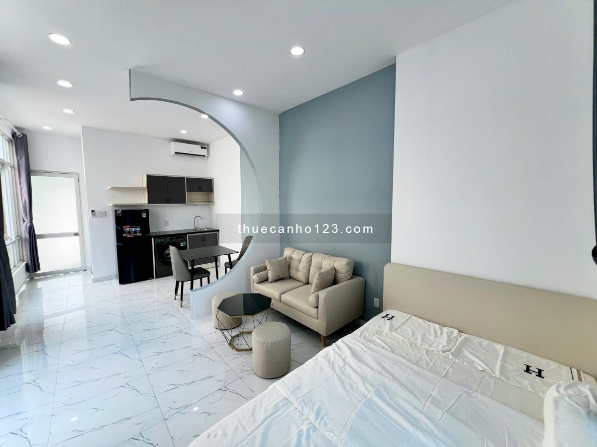 Căn hộ studio ban công máy giặt riêng rộng 40m2 gần ngã tư bảy hiên bệnh Thống Nhất quận Tân Bình