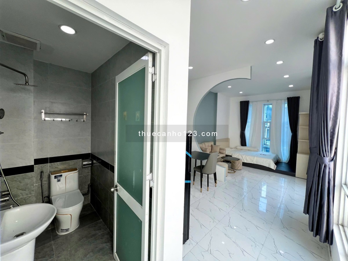Căn hộ studio ban công máy giặt riêng rộng 40m2 gần ngã tư bảy hiên bệnh Thống Nhất quận Tân Bình